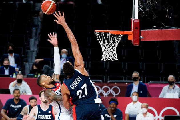 210807 Damian Lillard of USA and Rudy Gobert of France in the men s basketball final between France and USA match during day 15 of the Tokyo 2020 Olympic Games on August 7, 2021 in Tokyo Photo Johanna Lundberg BILDBYRAN kod JL JL0162 basket basketball olympic games olympics os ol olympics olympics olympics tokyo2020 tokyo 2020 tokyo os tokyo ol bbeng france usa france,  Copyright: JOHANNAxLUNDBERG BB210807JL035