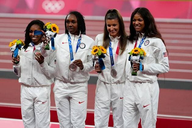 Mandatory Credit: Photo by Dave Shopland Shutterstock (12249251q) Gabby Thomas, Jenna Prandini, Teahna Daniels and Aleia Hobbs (USA) - Women s 4 x 100m Relay Final - Silver Athletics, Olympic Stadium, Tokyo Olympic Games, Olympische Spiele, Olympia, OS 2020, Japan - 07 Aug 2021 Athletics, Olympic Stadium, Tokyo Olympic Games 2020, Japan - 07 Aug 2021  Copyright: xDavexShopland Shutterstockx 12249251q