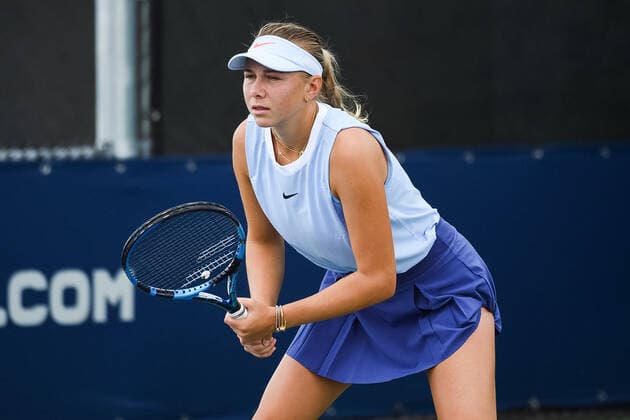 August 07, 2021: Amanda Anisimova (USA) waits for service during the WTA, Tennis Damen National Bank Open qualifying round match at IGA Stadium in Montreal, Quebec. CSM Montreal Canada - ZUMAc04_ 20210807_zaf_c04_046 Copyright: xDavidxKirouacx
