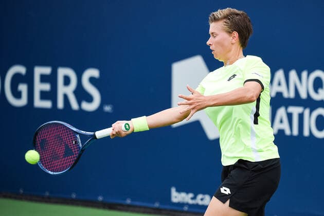 MONTREAL, QC - AUGUST 07: Demi Schuurs (NED) gets ready to return the ball during the qualifying WTA, Tennis Damen National Bank Open match on August 7, 2021 at IGA Stadium in Montreal, QC (Photo by David Kirouac Icon Sportswire) TENNIS: AUG 07 National Bank Open Icon210807022