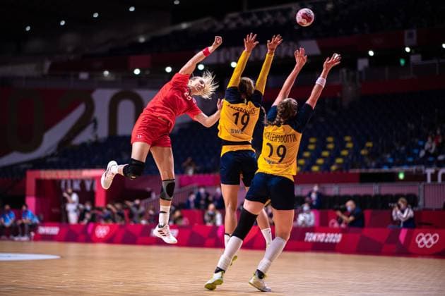 210808 Camilla Herrem of Norway in women s handball bronze medal match between Norway and Sweden during day 16 of the Tokyo 2020 Olympic Games on August 8, 2021 in Tokyo Photo Joel Marklund BILDBYRAN kod JM JM0192 bbeng handball handboll handball olympic games olympics os ol olympiska spel olympic games tokyo2020 tokyo 2020 tokyo os tokyo ol dam sverige sweden norge norway,  Copyright: JOELxMARKLUND BB210808JM049