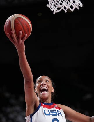 (210808) -- SAITAMA, Aug. 8, 2021 -- A ja Wilson of the United States goes for a layup during the women s basketball final between the United States and Japan at the Tokyo 2020 Olympic Games, Olympische Spiele, Olympia, OS in Saitama, Japan, Aug. 8, 2021. ) (TOKYO2020)JAPAN-SAITAMA-OLY-BASKETBALL-WOMEN S FINAL-USA VS JPN MengxYongmin 