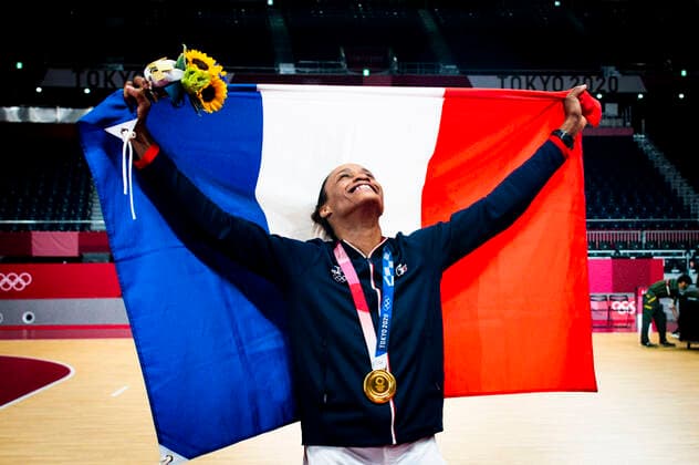joie des joueuses de la France - medaille d or Allison Pineau (Fra) HANDBALL : Finale France vs Comite Olympique de la Russie - Jeux Olympiques - Tokyo 2020 - 08 08 2021 JBAutissier Panoramic 