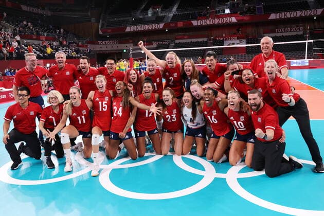 United States women s team group, Mannschaftsbild, Totale (USA), AUGUST 8, 2021 - Volleyball : Women s Final match between Brazil 0-3 United States during the Tokyo 2020 Olympic Games, Olympische Spiele, Olympia, OS at the Ariake Arena in Tokyo, Japan. Noxthirdxpartyxsales  (166770175)