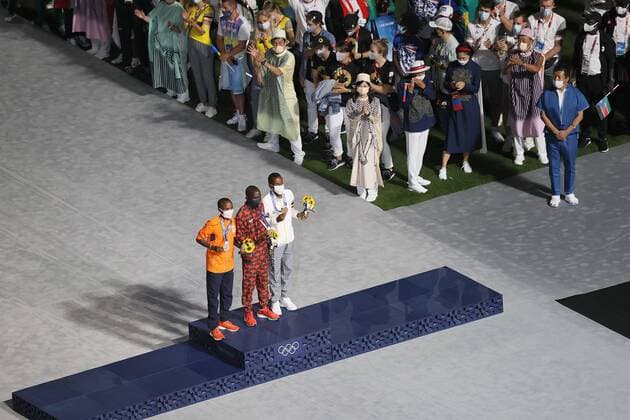 TOKYO, 8-08-2021, Olympic Stadium, Olympic Games, Olympische Spiele, Olympia, OS Closing Ceremony, Marathon mens ceremony with silver medalist abdi nageeye Tokyo Olympics: Closing ceremony  x12962939x Copyright: