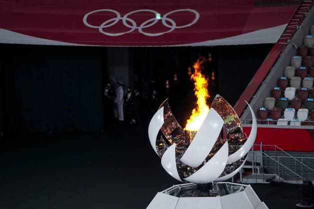 Closing Ceremony - Olympics: Day 16 The Flame Cauldron during the Closing Ceremony of the Tokyo 2020 Olympic Games, Olympische Spiele, Olympia, OS at Olympic Stadium on August 08, 2021 in Tokyo, Japan. Pixsell MBxMedia
