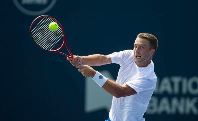 (210808) -- TORONTO, Aug. 8, 2021 -- Liam Broady of Britain returns the ball against Alexei Popyrin of Australia during the first round of men s qualifying singles match at the 2021 National Bank Open in Toronto, Canada, on Aug. 7, 2021. (Photo by Xinhua) (SP)CANADA-TORONTO-TENNIS-NATIONAL BANK OPEN-MEN S SINGLES-QUALIFYING ZouxZheng 