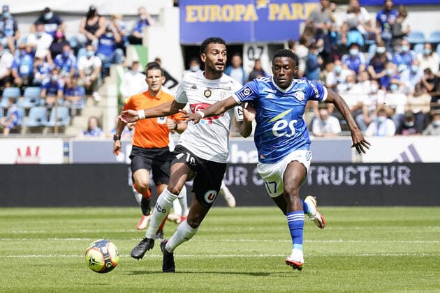 10 ANGELO FULGINI (SCO) - 17 JEAN RICNER BELLEGARDE (RCSA) FOOTBALL : Strasbourg vs Angers - Ligue 1 Uber Eats - 08 08 2021 FEP Panoramic 