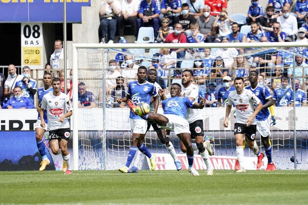 26 WANISS TAIBI (SCO) - 20 HABIB DIALLO (RCSA) - 17 JEAN RICNER BELLEGARDE (RCSA) - 13 SOFIANE BOUFAL (SCO) FOOTBALL : Strasbourg vs Angers - Ligue 1 Uber Eats - 08 08 2021 FEP Panoramic 