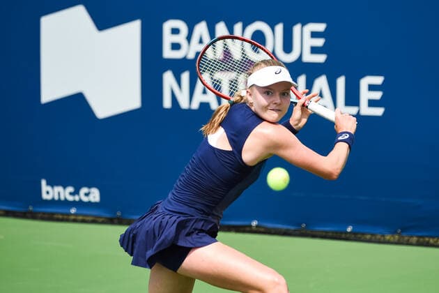 August 08, 2021: Harriet Dart (GBR) tracks the ball during the WTA, Tennis Damen National Bank Open qualifying round match at IGA Stadium in Montreal, Quebec. CSM Montreal Canada - ZUMAc04_ 20210808_zaf_c04_017 Copyright: xDavidxKirouacx