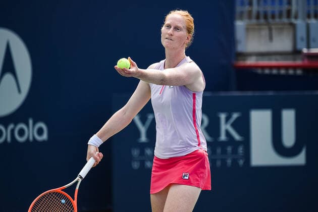 August 08, 2021:Alison Van Uytvanck (BEL) serves the ball during the WTA, Tennis Damen National Bank Open qualifying round match at IGA Stadium in Montreal, Quebec. CSM Montreal Canada - ZUMAc04_ 20210808_zaf_c04_032 Copyright: xDavidxKirouacx