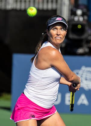 August 08, 2021 San Jose, CA USA Danielle Collins returns a shot during the Mubadala Silicon Valley Classic final between Daria Kasatkina(RUS) vs Danielle Collins(USA). Danielle won the final at San Jose State University San Jose Calif. CSM San Jose USA - ZUMAc04_ 20210808_zaf_c04_147 Copyright: xThurmanxJamesx