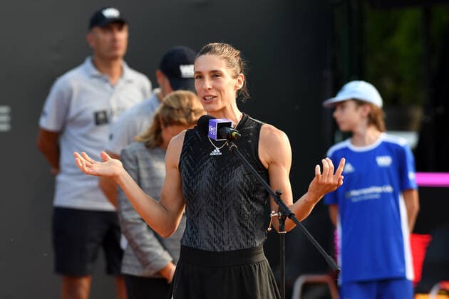 WTA, Tennis Damen Tour Winners Open Final Andrea Petkovic giving a speech after she won the WTA Tour Winners Open against Mayar Sherif, Singles, Center Court, Final at Winners Open from Cluj-Napoca, Romania, 8 August 2021 Cluj-Napoca Romania buboi-notitle210808_npRAL  Copyright: xFlaviuxBuboix