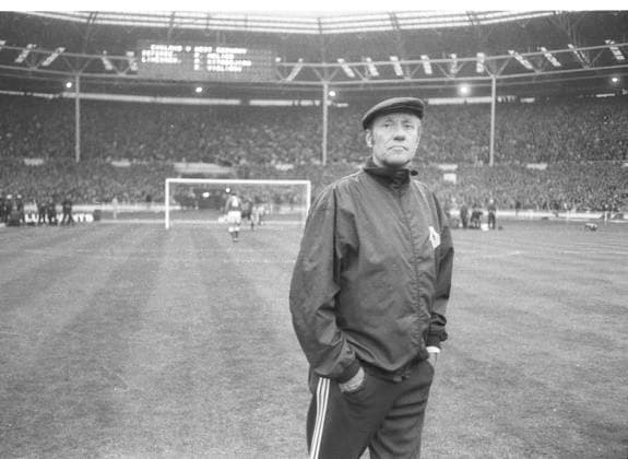 European Championship 1972 quarter-final England Germany 1 3 29 04 1972 Wembley Stadium German coach Helmut Schön Deut after the historic victory on the pitch at Wembley Stadium HM