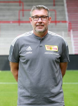 Trainer Urs Fischer Fußball Fussball Bundesliga Herren DFL Porträttermin Saison 2021 2022 08.2021 1.FC Union Berlin FCU Kader, Vorstellung, Präsentation, Pressetermin, Portrait Porträt *** Coach Urs Fischer Sports Football Soccer Bundesliga Men DFL Portrait Date Season 2021 2022 08 2021 1 FC Union Berlin FCU Squad, Presentation, Presentation, Press Date, Portrait Portrait