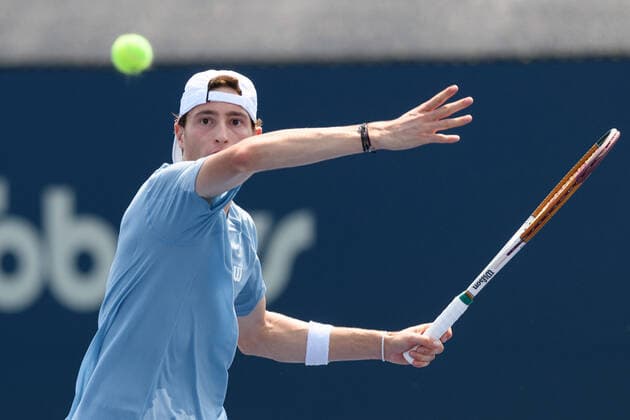 TORONTO, ON - AUGUST 09: Ugo Humbert (FRA) returns the ball during his National Bank Open tennis tournament first round game on August 9, 2021, at Aviva Centre in Toronto, ON, Canada. (Photo by Julian Avram Icon Sportswire) TENNIS: AUG 09 National Bank Open Icon2108090491
