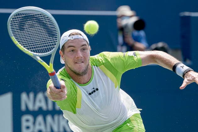 Sport Bilder des Tages August 9, 2021, Toronto, on, Canada: GermanyÃ¢â‚¬â ¢s Jan-Lennard Struff returns the ball to ItalyÃ¢â‚¬â ¢s Fabio Fognini during MenÃ¢â‚¬â ¢s National Bank Open tennis action, in Toronto on Monday, Aug., 9, 2021. Canada News - August 9, 2021  - ZUMAc35_ 20210809_zaf_c35_092 Copyright: xChristopherxKatsarovx