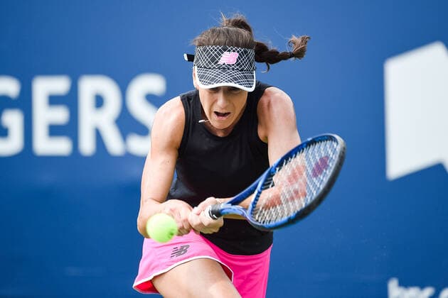 August 09, 2021: Sorana Cirstea (ROU) returns the ball during the WTA, Tennis Damen National Bank Open first round match at IGA Stadium in Montreal, Quebec. CSM Montreal Canada - ZUMAc04_ 20210809_zaf_c04_083 Copyright: xDavidxKirouacx