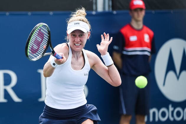 August 09, 2021: Alison Riske (USA) returns the ball during the WTA, Tennis Damen National Bank Open first round match at IGA Stadium in Montreal, Quebec. CSM Montreal Canada - ZUMAc04_ 20210809_zaf_c04_087 Copyright: xDavidxKirouacx