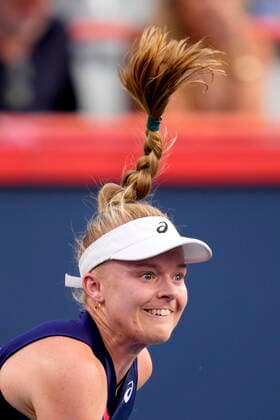 August 9, 2021, Montreal, PQ, Canada: Harriet Dart, of the United Kingdom, serves against Leylah Fernandez, of Canada, during National Bank Open women s tennis action in Montreal, Monday, Aug. 9, 2021. Canada News - August 9, 2021 - ZUMAc35_ 20210809_zaf_c35_156 Copyright: xPaulxChiassonx