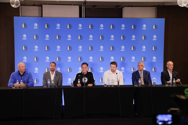 August 10, 2021, Ljubljana, Slovenia: (L-R) Jason Kidd, Nico Harrison, Mark Cuban, Luka Doncic, Doncic™s agents Bill Duffy and Enrique Villalobos hold a press conference, PK, Pressekonferenz after signing a 5-year extension contract..Slovenian NBA, Basketball Herren, USA star Luka Doncic signed a five-year 207-million-dollar contract extension with the Dallas Mavericks on Tuesday after Mavericks owner Mark Cuban, head coach Jason Kidd, general manager Nico Harrison and advisor Dirk Nowitzki arrived in Slovenia to formalize the deal. Ljubljana Slovenia - ZUMAs197 0129046339st Copyright: xLukaxDakskoblerx