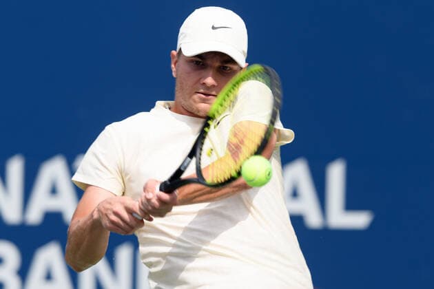 TORONTO, ON - AUGUST 10: Miomir Kecmanovic (SRB) returns the ball during his National Bank Open tennis tournament first round game on August 10, 2021, at Aviva Centre in Toronto, ON, Canada. (Photo by Julian Avram Icon Sportswire) TENNIS: AUG 10 National Bank Open Icon2108100121