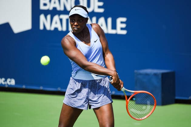 August 10, 2021: Sloane Stephens (USA) returns the ball during the WTA, Tennis Damen National Bank Open first round match at IGA Stadium in Montreal, Quebec. CSM Montreal Canada - ZUMAc04_ 20210810_zaf_c04_025 Copyright: xDavidxKirouacx