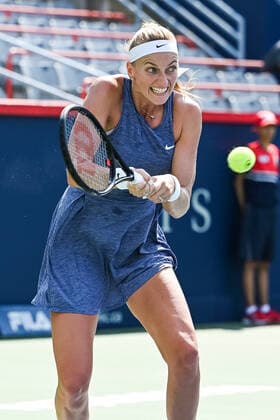 August 10, 2021: Petra Kvitova (CZE) returns the ball during the WTA, Tennis Damen National Bank Open second round match at IGA Stadium in Montreal, Quebec. CSM Montreal Canada - ZUMAc04_ 20210810_zaf_c04_045 Copyright: xDavidxKirouacx