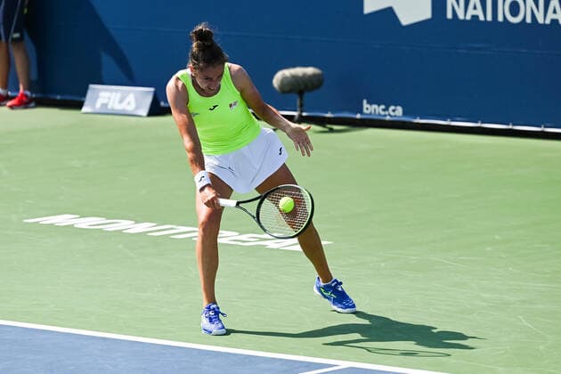 August 10, 2021: Sara Sorribes Tormo (ESP) returns the ball during the WTA, Tennis Damen National Bank Open first round match at IGA Stadium in Montreal, Quebec. CSM Montreal Canada - ZUMAc04_ 20210810_zaf_c04_057 Copyright: xDavidxKirouacx