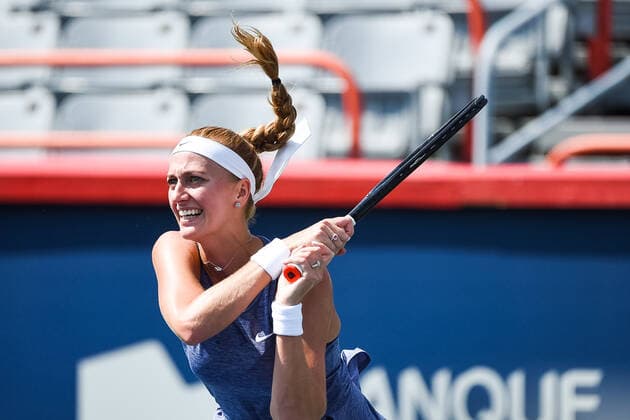 Sport Bilder des Tages MONTREAL, QC - AUGUST 10: Petra Kvitova (CZE) returns the ball during the second round WTA, Tennis Damen National Bank Open match on August 10, 2021 at IGA Stadium in Montreal, QC (Photo by David Kirouac Icon Sportswire) TENNIS: AUG 10 National Bank Open Icon210810068