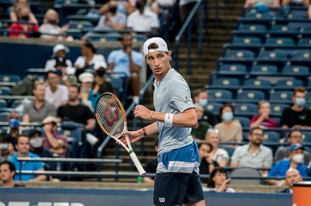 August 10, 2021, Toronto, on, Canada: FranceÃ¢â‚¬â ¢s Ugo Humbert reacts during National Bank Open men s tennis action against GreeceÃ¢â‚¬â ¢s Stefanos Tsitsipas , in Toronto, Tuesday, Aug. 10, 2021. Canada News - August 10, 2021  - ZUMAc35_ 20210810_zaf_c35_163 Copyright: xChristopherxKatsarovx