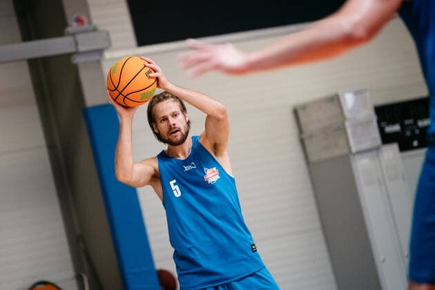 Training Medipolis SC Jena BARMER 2 Basketball Bundesliga ProA season 2021 2022 on 11 8 2021 Nico Brauner Jena , on the ball Sparkassen Arena Jena Training Hall