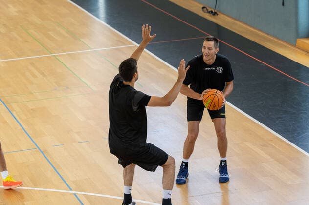 Basketball 2 Bundesliga 2021 2022 11 08 21 start of training Ryan Mikesell Tigers Tuebingen Tigers Tuebingen start of training, Tuebingen, 11 08 2021 Tuebingen. Copyright: xDennisxDuddek xEibnerxPressefotox EP_DDK