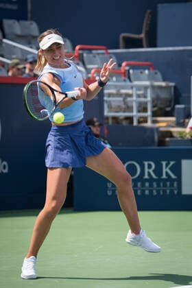 MONTREAL, QC - AUGUST 11: Paula Badosa from Spain competes during the second round WTA, Tennis Damen National Bank Open match on August 11, 2021 at IGA Stadium in Montreal, QC (Photo by Vincent Ethier Icon Sportswire) TENNIS: AUG 11 National Bank Open Icon2108110227