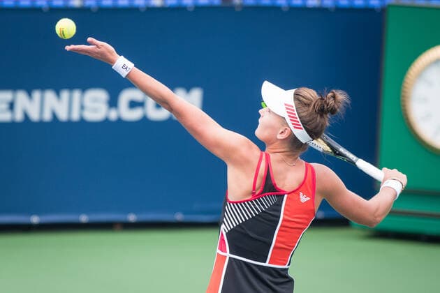 MONTREAL, QC - AUGUST 11: Veronica Kudermetova from Russia competes during the second round WTA, Tennis Damen National Bank Open match on August 11, 2021 at IGA Stadium in Montreal, QC (Photo by Vincent Ethier Icon Sportswire) TENNIS: AUG 11 National Bank Open Icon2108110268