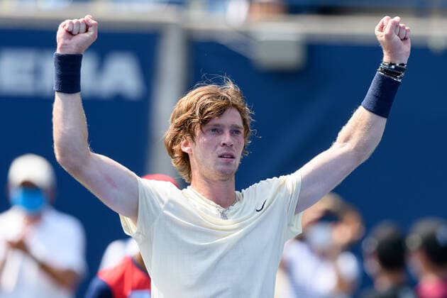 TORONTO, ON - AUGUST 11: Andrey Rublev (RUS) celebrates after winning his National Bank Open tennis tournament second round game on August 11, 2021, at Aviva Centre in Toronto, ON, Canada. (Photo by Julian Avram Icon Sportswire) TENNIS: AUG 11 National Bank Open Icon2108110927