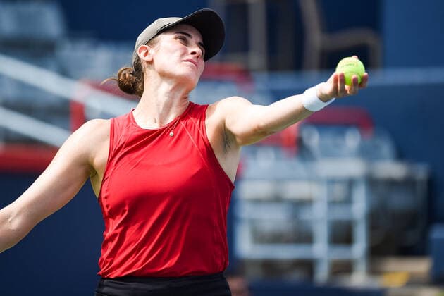 August 12, 2021: Rebecca Marino (CAN) serves the ball during the WTA, Tennis Damen National Bank Open third round match at IGA Stadium in Montreal, Quebec. CSM Montreal Canada - ZUMAc04_ 20210812_zaf_c04_004 Copyright: xDavidxKirouacx