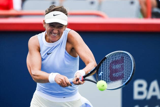 August 12, 2021: Victoria Azarenka (BLR) returns the ball during the WTA, Tennis Damen National Bank Open third round match at IGA Stadium in Montreal, Quebec. CSM Montreal Canada - ZUMAc04_ 20210812_zaf_c04_016 Copyright: xDavidxKirouacx
