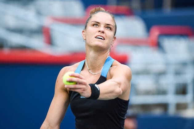 MONTREAL, QC - AUGUST 12: Maria Sakkari (GRE) serves the ball during the third round WTA, Tennis Damen National Bank Open match on August 12, 2021 at IGA Stadium in Montreal, QC (Photo by David Kirouac Icon Sportswire) TENNIS: AUG 12 National Bank Open Icon210812032