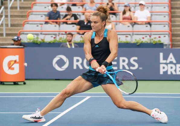 August 12, 2021, Montreal, PQ, Canada: Maria Sakkari of Greece returns to Victoria Azarenka of Belarus during round of sixteen play at the National Bank Open tennis tournament Thursday, August 12, 2021 in Montreal. Maria Sakkari  - ZUMAc35_ 20210812_zaf_c35_045 Copyright: xPaulxChiassonx