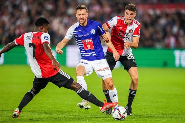 ROTTERDAM lr Luis Sinisterra of Feyenoord, Christian Gentner of FC Luzern, Guus Til of Feyenoord during the UEFA Conference League game between Feyenoord and FC Luzern at de Kuip on August 12, 2021 in Rotterdam, Netherlands TOM BODE MULTIMEDIA UEFA Europa Conference league qualifying round 2021 2022 xVIxANPxSportx xTomxBodexMultimediaxIVx 435515795