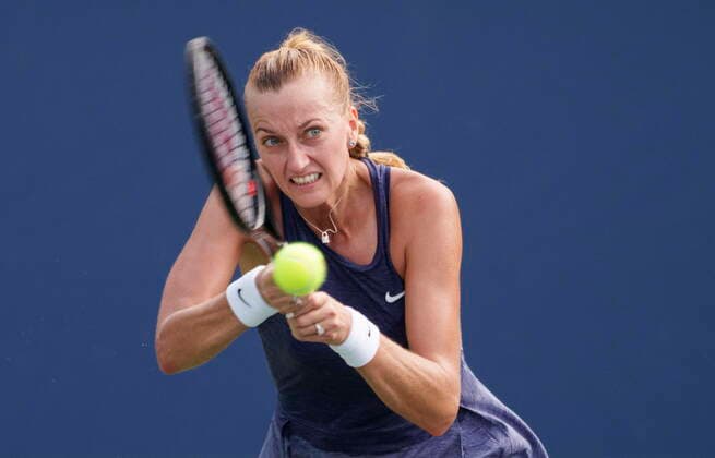 Sport Bilder des Tages August 12, 2021, Montreal, PQ, Canada: Petra Kvitova of the Czech Republic returns to Camila Giorgi of Italy for her win during round of sixteen play at the National Bank Open tennis tournament Thursday August 12, 2021 in Montreal. Petra Kvitova  - ZUMAc35_ 20210812_zaf_c35_095 Copyright: xPaulxChiassonx