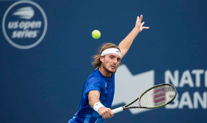 (210813) -- TORONTO, Aug. 13, 2021 -- Stefanos Tsitsipas of Greece returns the ball against Karen Khachanov of Russia during the third round of men s singles match at the 2021 National Bank Open in Toronto, Canada, on Aug. 12, 2021. (Photo by Xinhua) (SP)CANADA-TORONTO-TENNIS-NATIONAL BANK OPEN-MEN S SINGLES ZouxZheng 