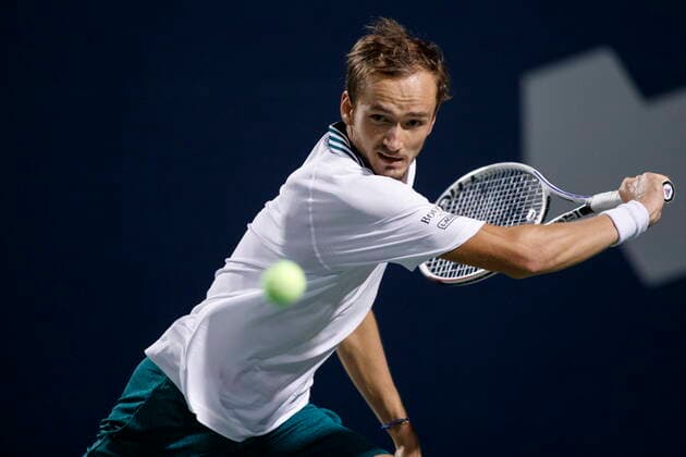 August 13, 2021, Toronto, on, Canada: Daniil Medvedev, of Russia, returns a ball to Hubert Hurkacz, of Poland, during their quarter final match on Day 5 of the National Bank Open men s tennis tournament in Toronto, Friday, Aug. 13, 2021. Canada News - August 13, 2021 - ZUMAc35_ 20210813_zaf_c35_179 Copyright: xColexBurstonx