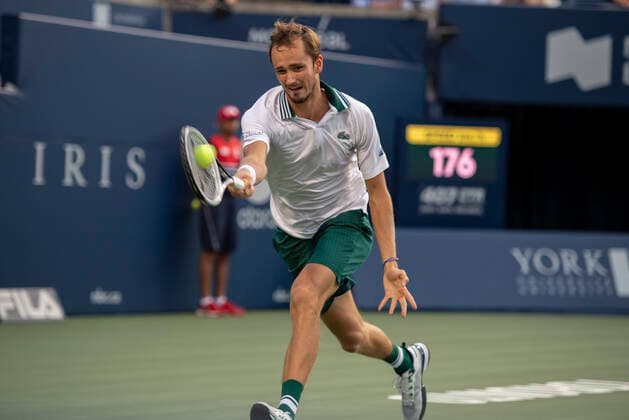 August 13, 2021, Toronto, Ontario, Canada: Daniil MedvedevÃ‚ returns the ballÃ‚ during his Quarter-final winÃ‚ over PolandÃ¢â‚¬â ¢s Hubert Hurkacz at the men s National Bank Open tennis tournament. Toronto Canada - ZUMAc232 20210813_zip_c232_020 Copyright: xGilesxCampbellx