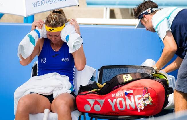 Mandatory Credit: Photo by Rob Prange Shutterstock (12288671c) Marie Bouzkova of the Czech Republic in action during qualifications at the 2021 Western & Southern Open WTA, Tennis Damen 1000 tennis tournament 2021 Western & Southern Open Day 1 - 14 Aug 2021 2021 Western & Southern Open Day 1 - 14 Aug 2021  Copyright: xRobxPrange Shutterstockx 12288671c