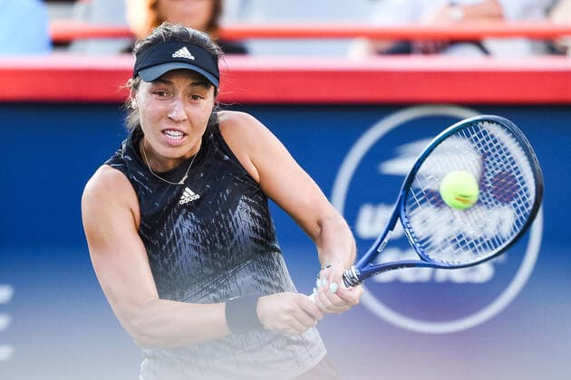 August 14, 2021: Jessica Pegula (USA) returns the ball during the WTA, Tennis Damen National Bank Open semifinal match at IGA Stadium in Montreal, Quebec. CSM Montreal Canada - ZUMAc04_ 20210814_zaf_c04_065 Copyright: xDavidxKirouacx