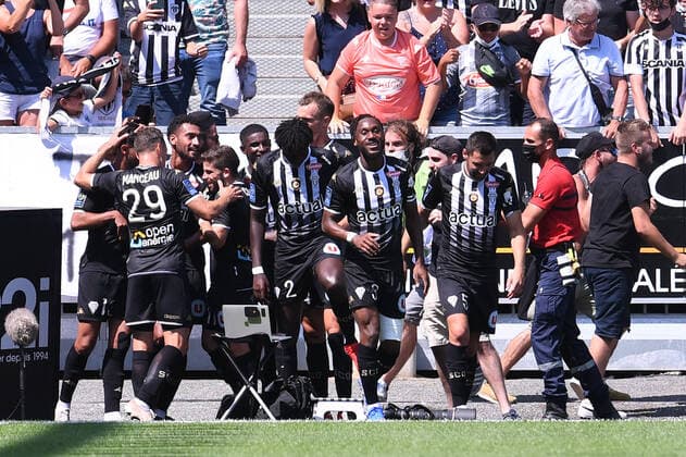 JOIE - FAIR PLAY - 03 SOULEYMAN DOUMBIA (SCO) FOOTBALL : Angers vs Lyon - Ligue 1 Uber Eats - 15 08 2021 FEP Panoramic 