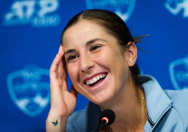 Mandatory Credit: Photo by Rob Prange Shutterstock (12293268v) Belinda Bencic of Switzerland talks to the media ahead of the 2021 Western & Southern Open WTA, Tennis Damen 1000 tennis tournament 2021 Western & Southern Open Day 2 - 15 Aug 2021 2021 Western & Southern Open Day 2 - 15 Aug 2021  Copyright: xRobxPrange Shutterstockx 12293268v