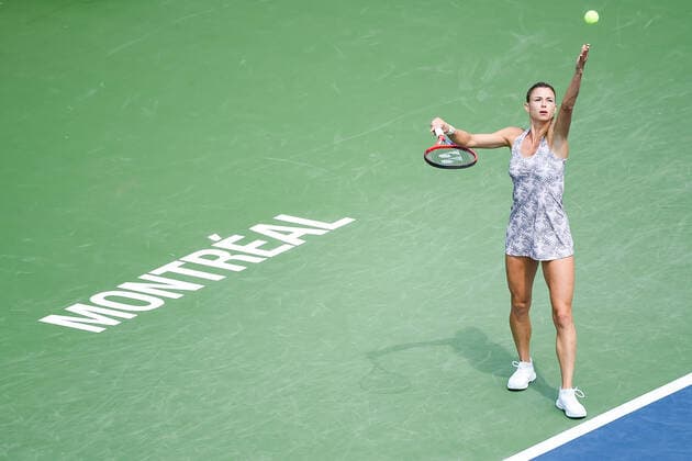 August 15, 2021: Camila Giorgi (ITA) serves the ball during the WTA, Tennis Damen National Bank Open final match at IGA Stadium in Montreal, Quebec. CSM Montreal Canada - ZUMAc04_ 20210815_zaf_c04_010 Copyright: xDavidxKirouacx